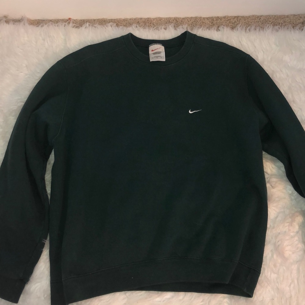 retro forest green nike crew neck